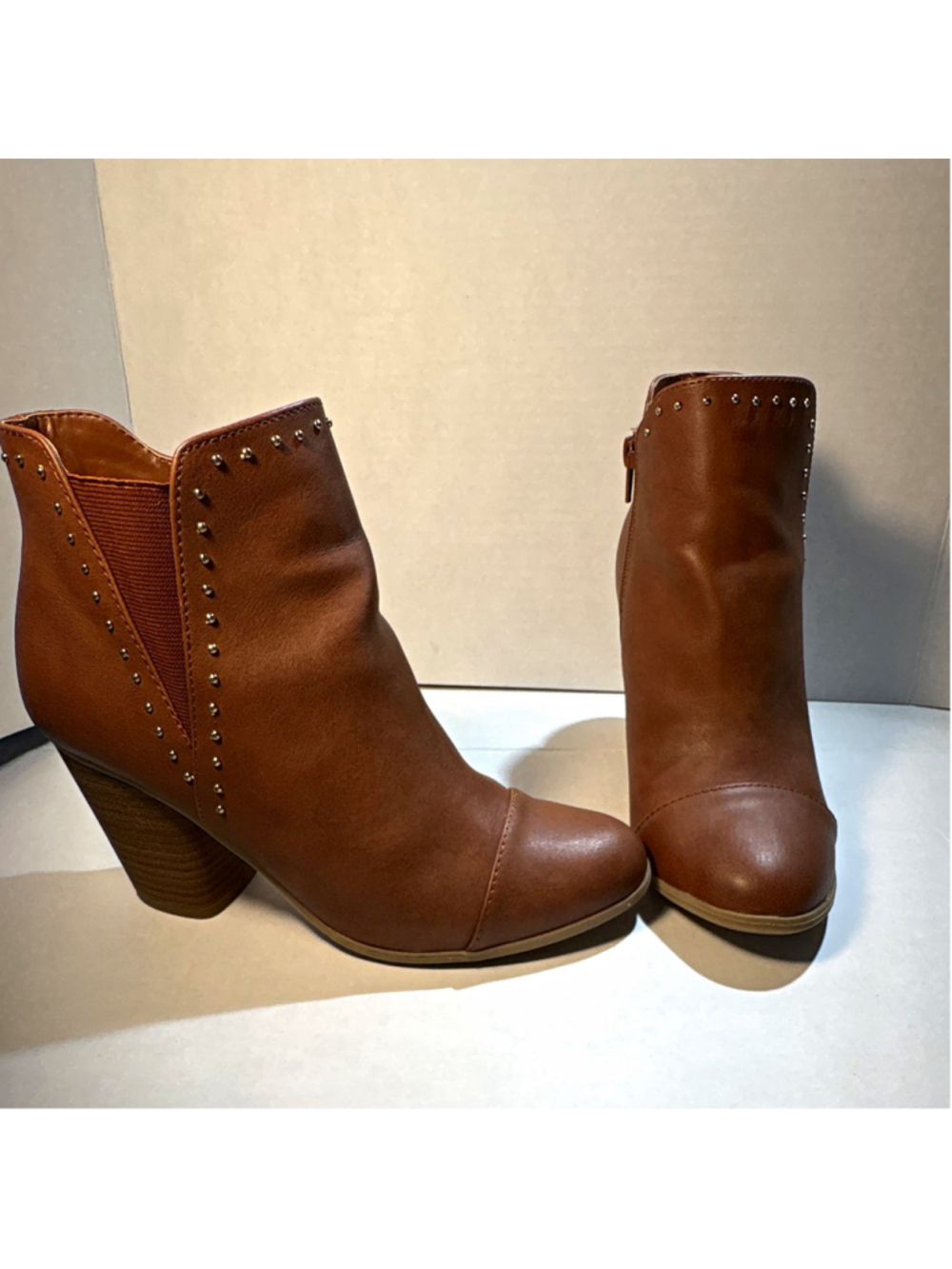 Lauren Conrad Women’s Brown Studded Ankle Bootie Side Zip Round Toe Comfort 9M
